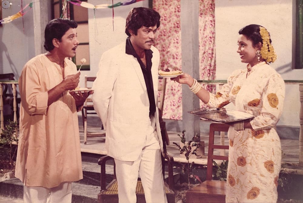 Probir Mitra, Rajib, and Rozina in Sajano Bagan (1990)